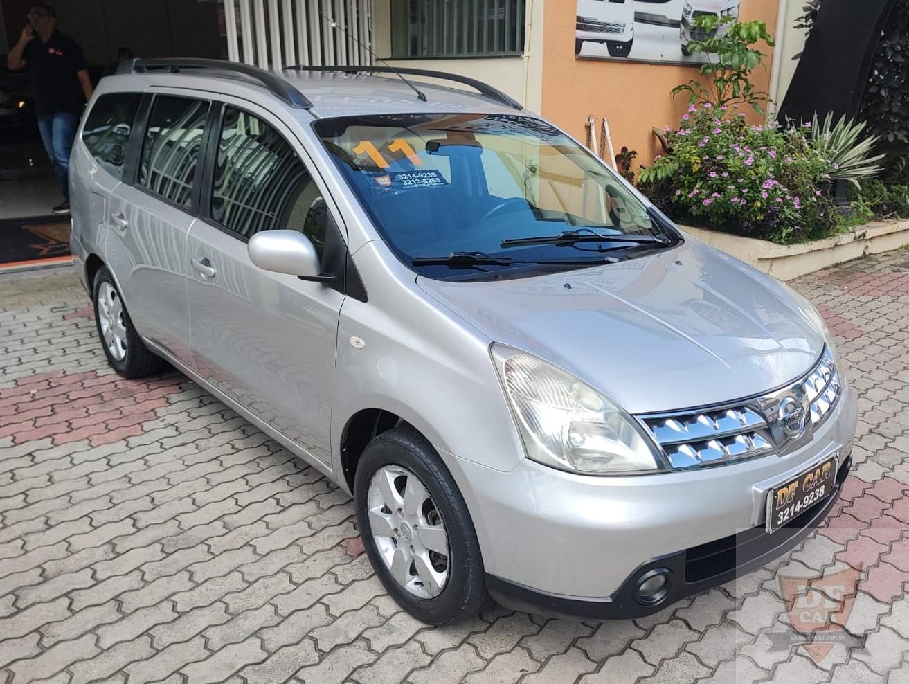 Nissan Livina  SL 1.8 7 lugares 2011